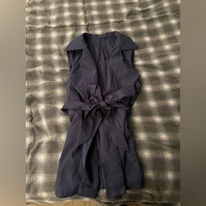 Sleeveless women’s vest